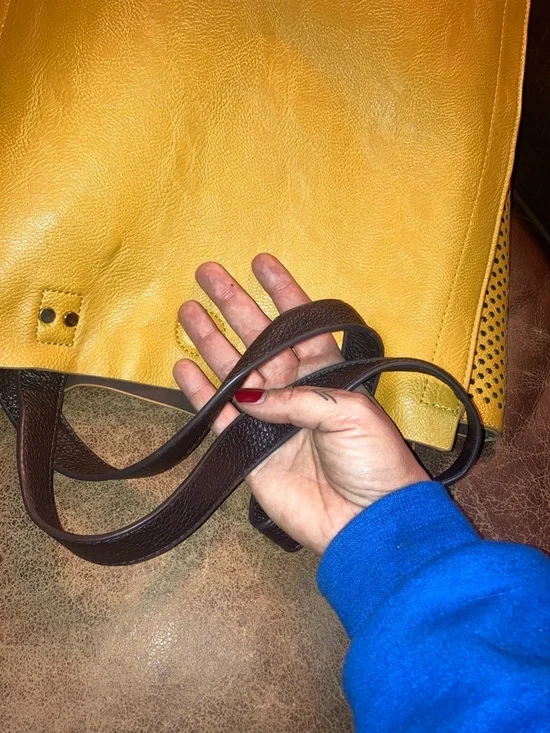 Urban Originals LARGE Yellow Leather Tote Bag with dark brown Straps - Picture 4 of 11